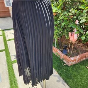 Vince Camuto Pleated midi skirt